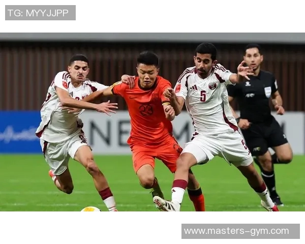 亚洲杯激战回顾 球场上的那些经典瞬间与激情时刻