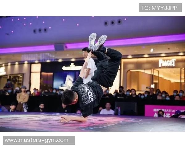 赛后复盘上海街舞队与北京街舞队的精彩对决与状态分析 赛后复盘上海街舞队与北京街舞队的精彩对决与状态分析