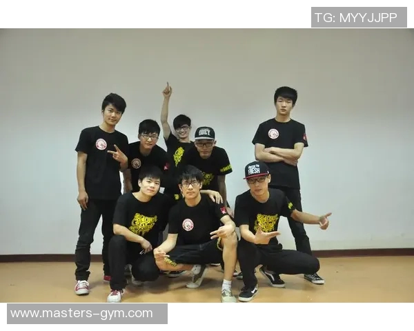 南京街舞队的盯防策略分析与表现评估探讨